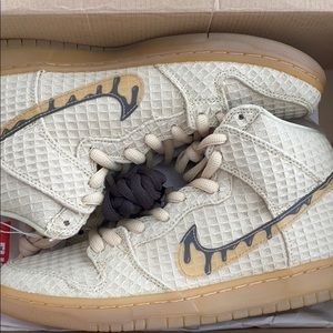DS Nike Premium High SB “Chicken & Waffles”